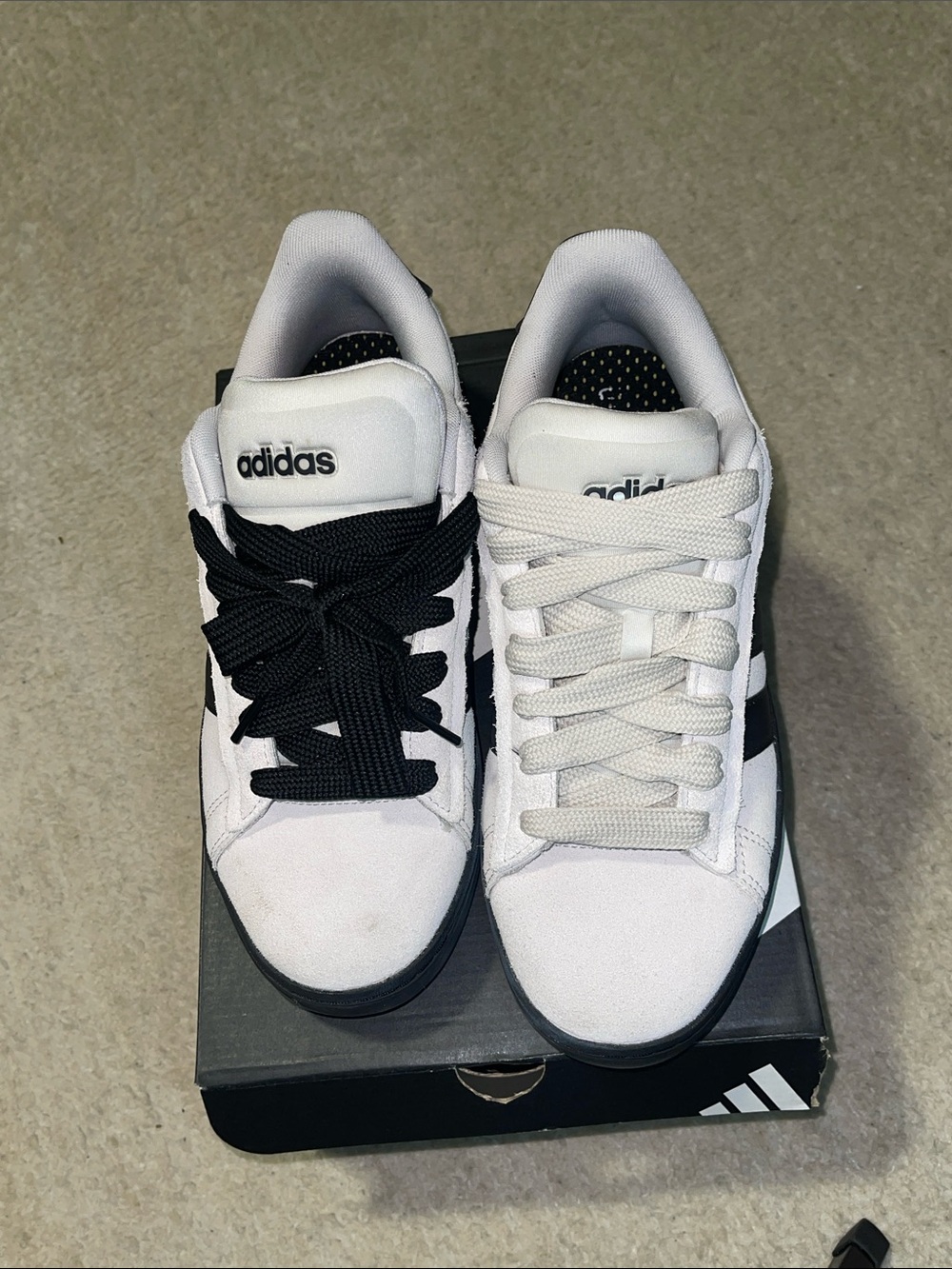 adidas Men’s Light Grey Sneakers with Black Accents and Mixed Laces